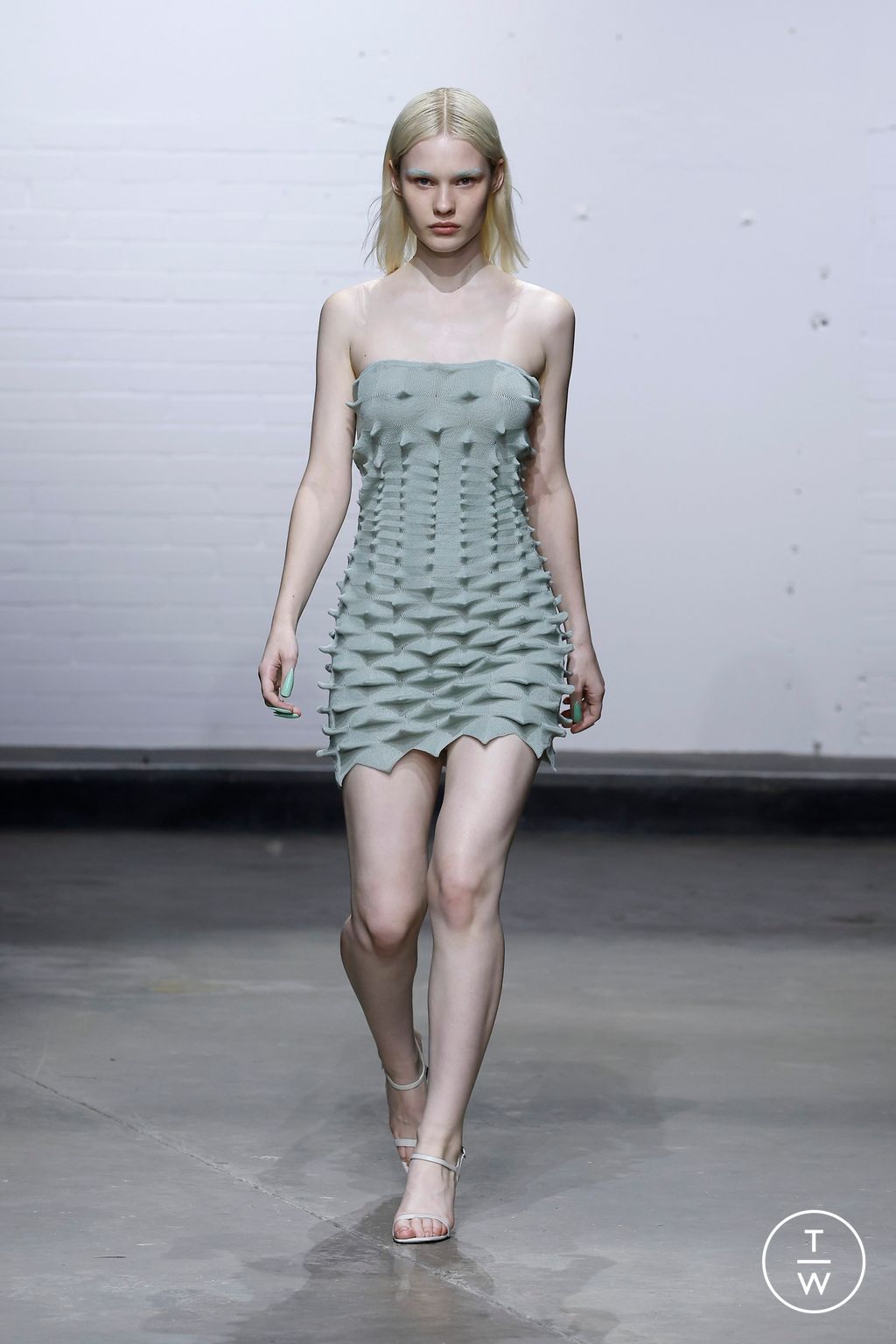 Fashion Week London Spring-Summer 2025 look 21 from the Chet Lo collection womenswear