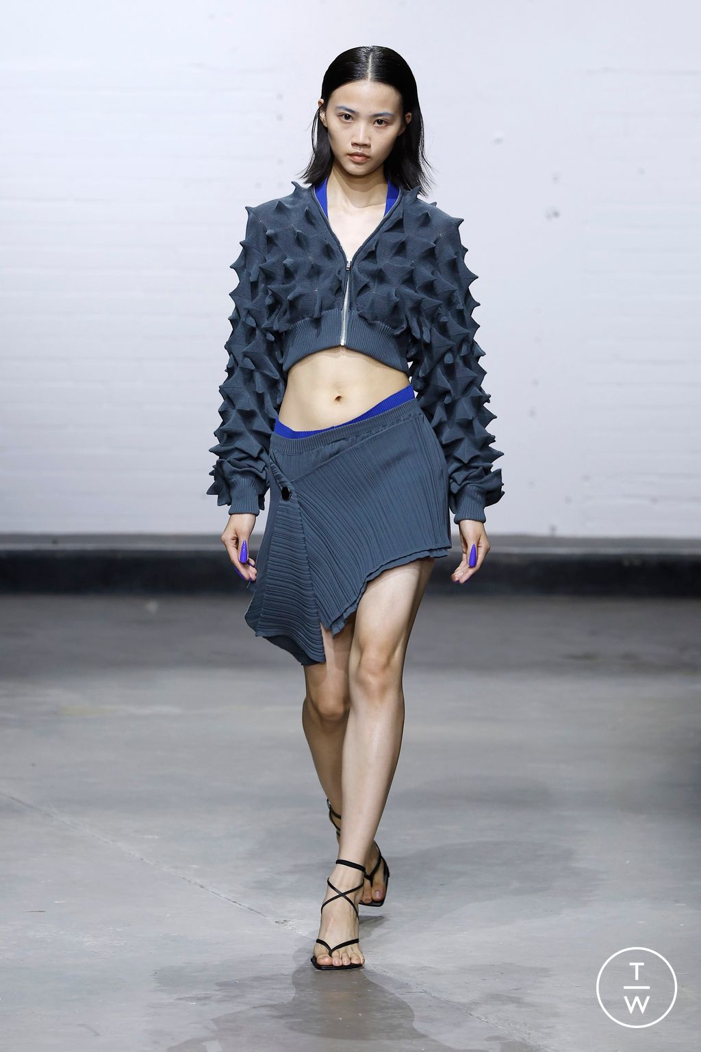 Fashion Week London Spring-Summer 2025 look 24 from the Chet Lo collection womenswear