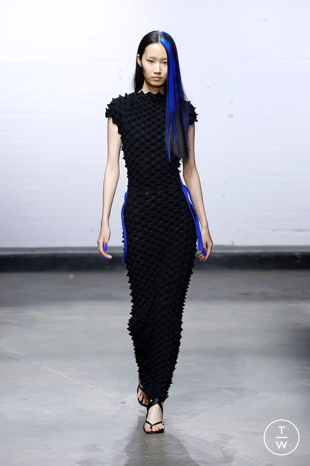 Fashion Week London Spring/Summer 2025 look 27 from the Chet Lo collection womenswear