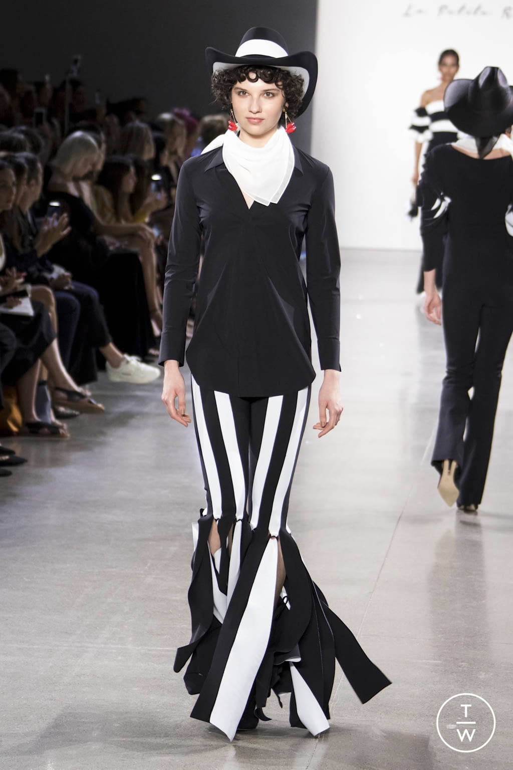 Fashion Week New York Spring/Summer 2020 look 15 from the Chiara Boni collection womenswear
