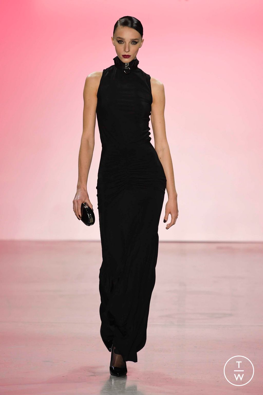 Fashion Week New York Fall/Winter 2023 look 18 from the Chiara Boni collection womenswear