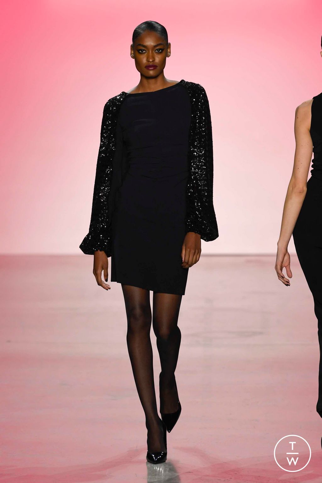 Fashion Week New York Fall/Winter 2023 look 20 from the Chiara Boni collection womenswear