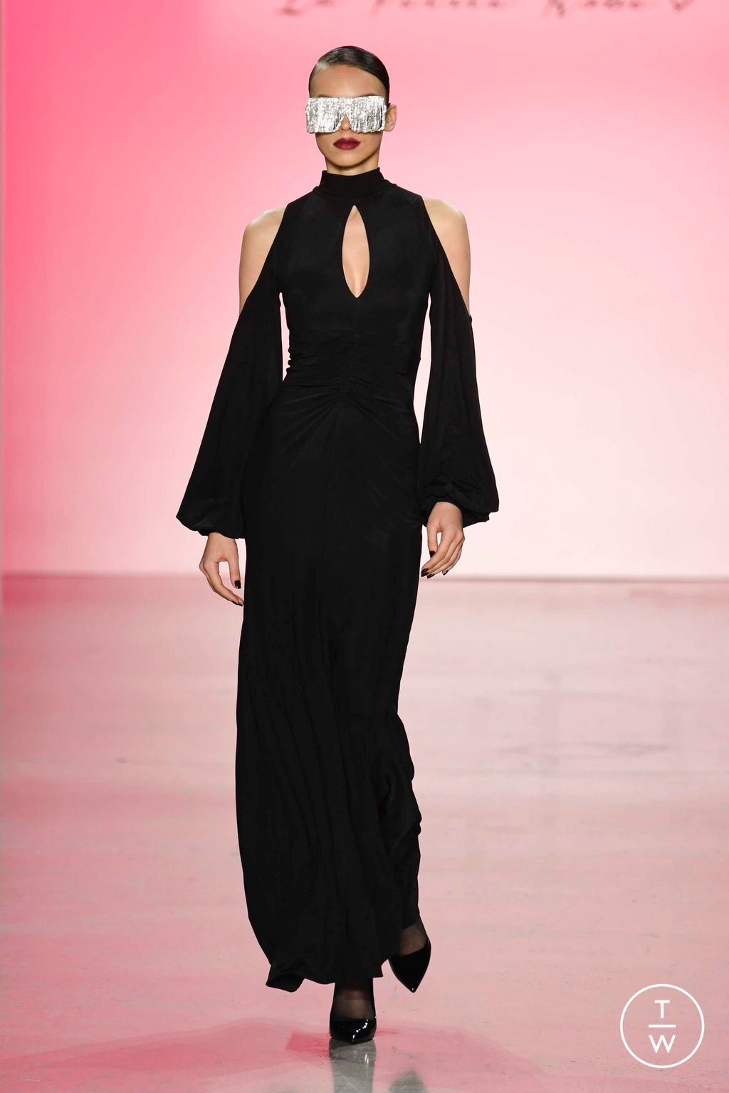 Fashion Week New York Fall/Winter 2023 look 30 from the Chiara Boni collection womenswear