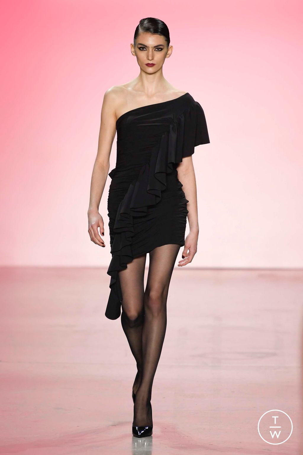 Fashion Week New York Fall/Winter 2023 look 38 from the Chiara Boni collection womenswear