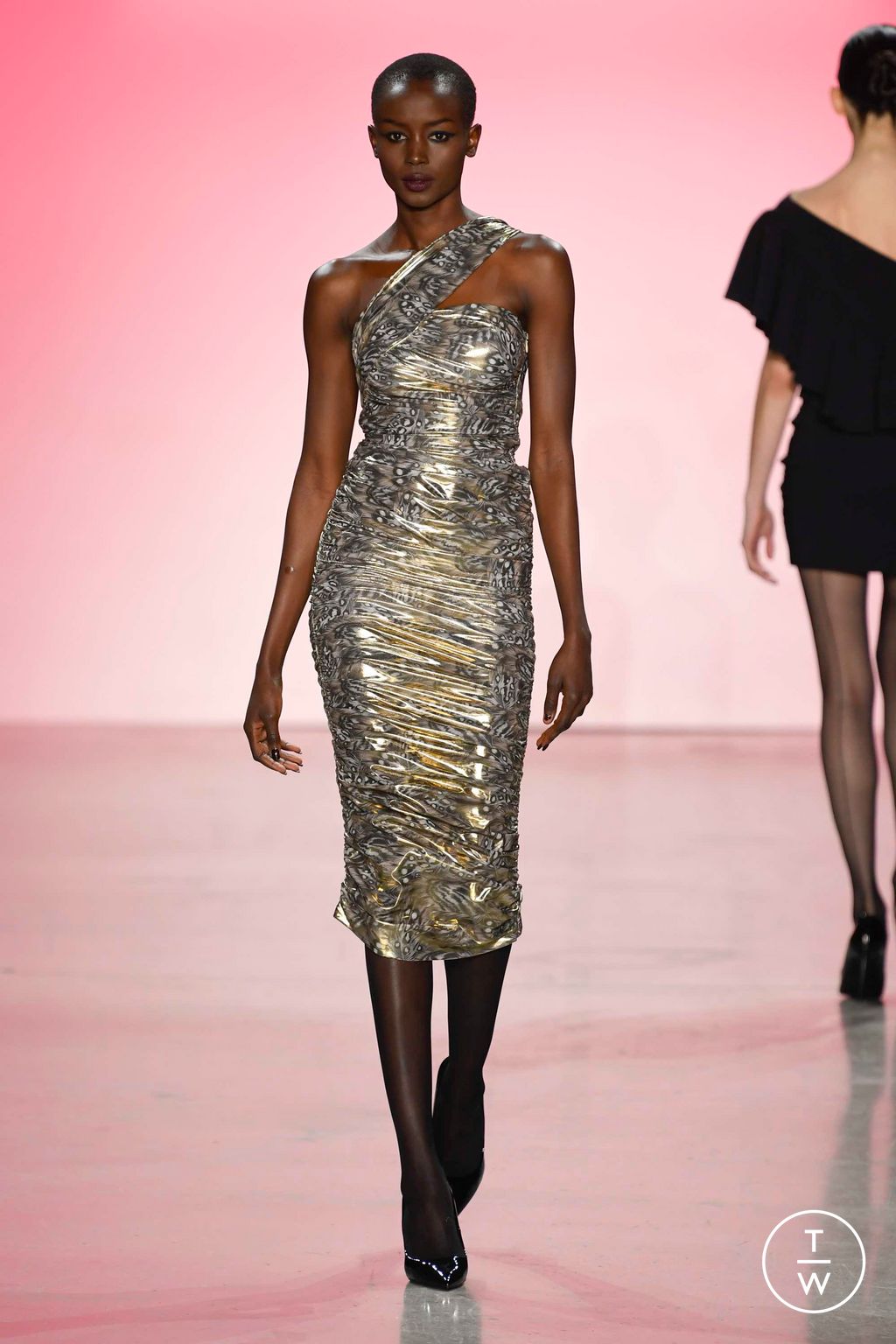 Fashion Week New York Fall/Winter 2023 look 40 from the Chiara Boni collection womenswear