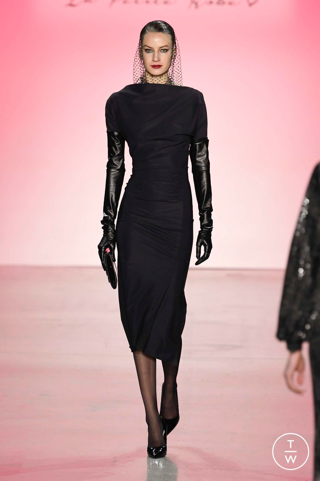 Fashion Week New York Fall/Winter 2023 look 75 from the Chiara Boni collection 女装