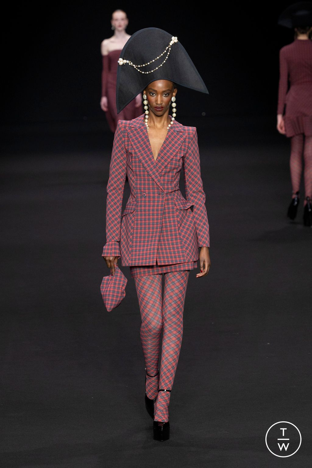 Fashion Week Milan Fall/Winter 2024 look 18 from the Chiara Boni collection womenswear