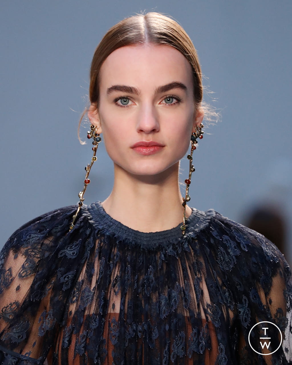 Fashion Week Paris Fall/Winter 2020 look 6 from the Chloé collection 女装配饰