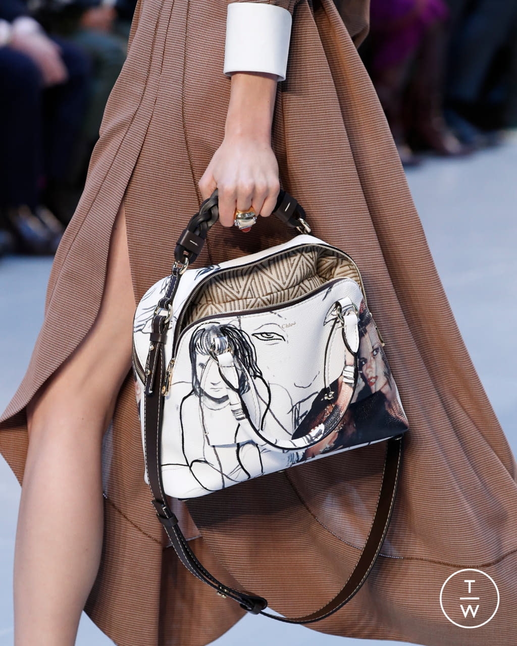 Fashion Week Paris Fall/Winter 2020 look 12 from the Chloé collection womenswear accessories