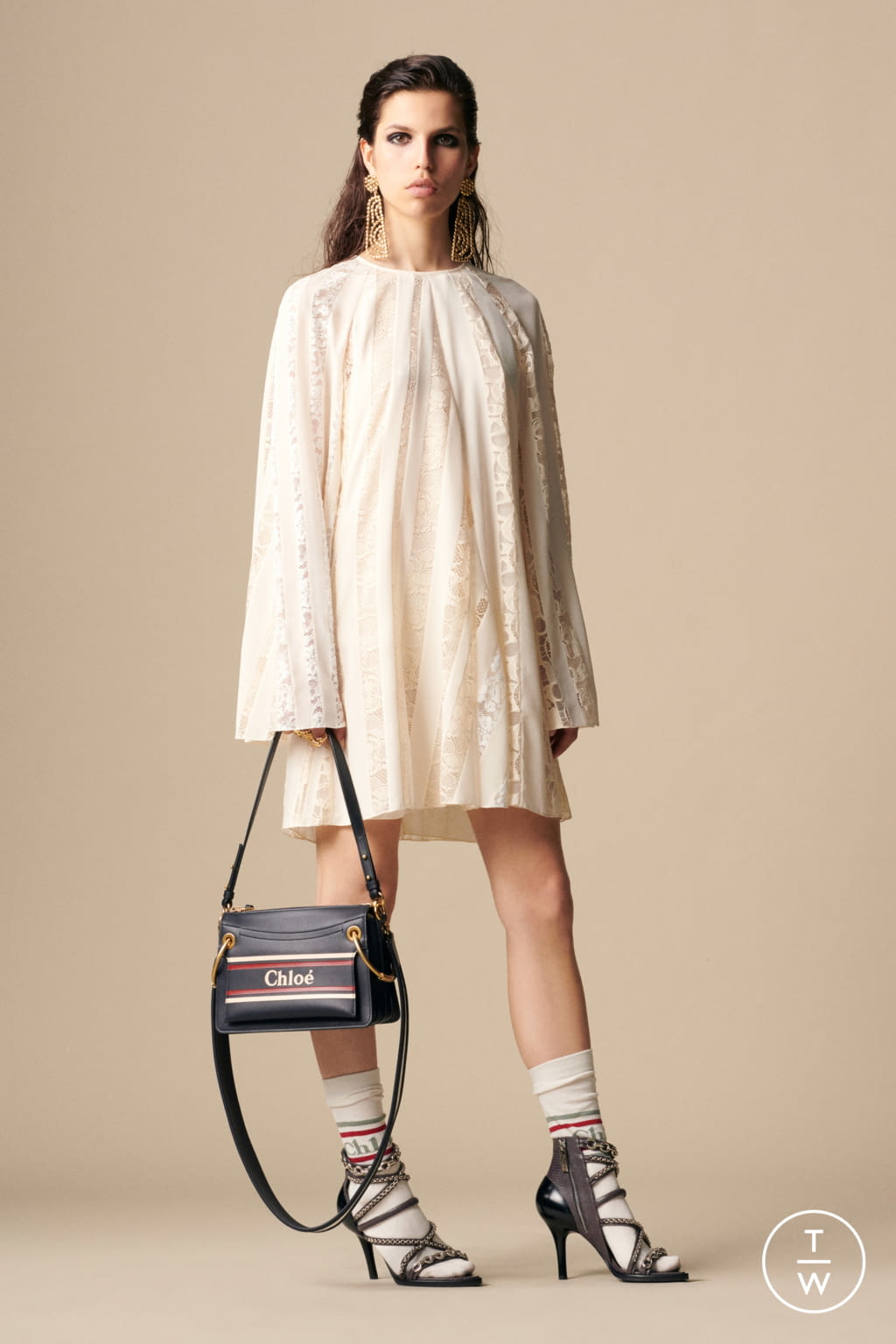 Fashion Week Paris Resort 2019 look 13 from the Chloé collection womenswear