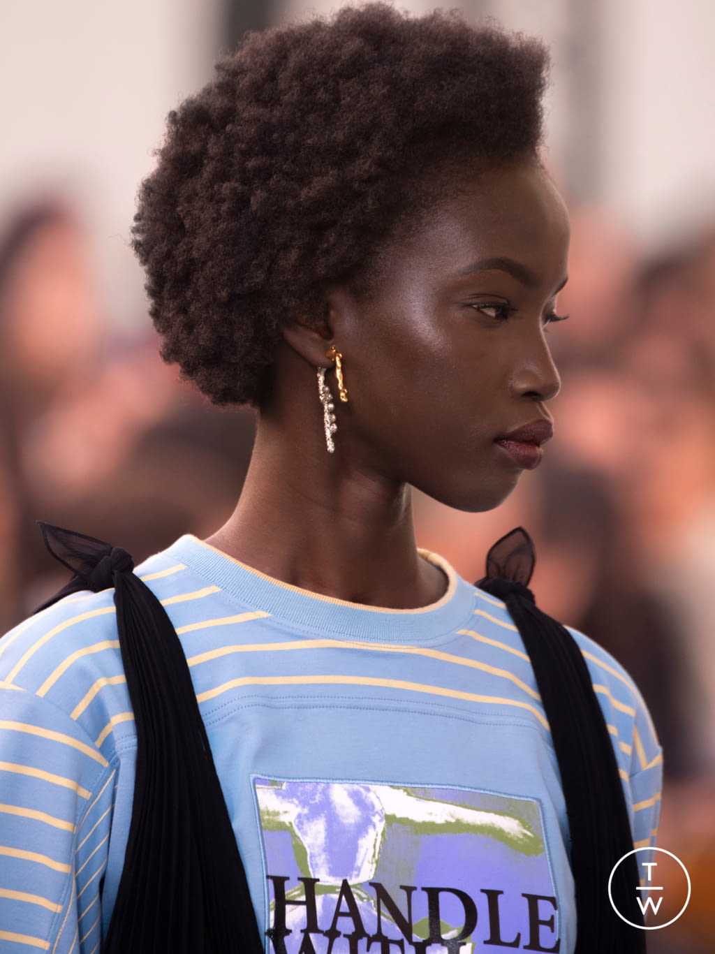 Fashion Week Paris Spring/Summer 2020 look 21 from the Chloé collection womenswear accessories