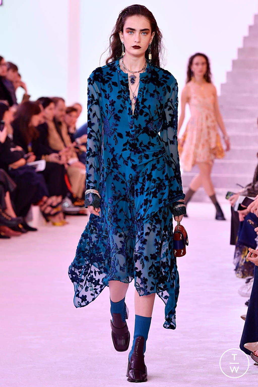 Fashion Week Paris Fall/Winter 2019 look 46 from the Chloé collection womenswear