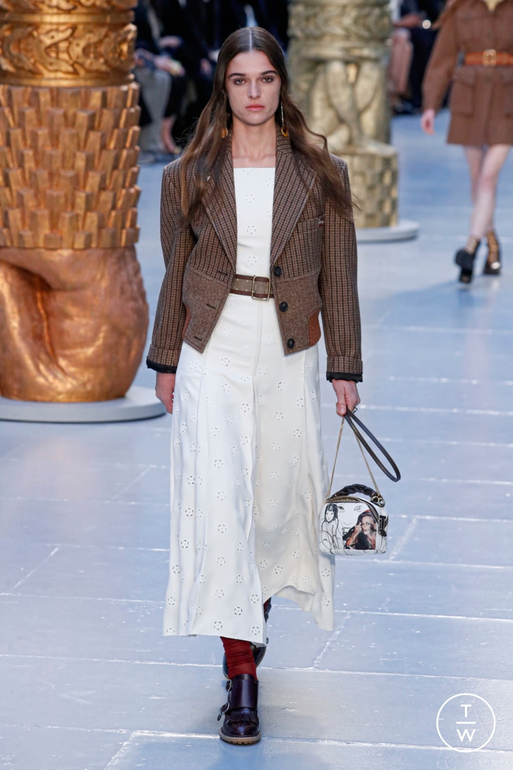 Fashion Week Paris Fall/Winter 2020 look 18 from the Chloé collection womenswear