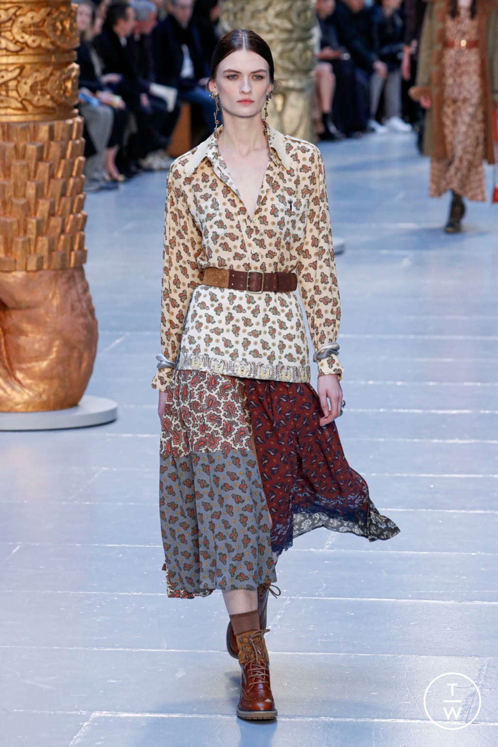 Fashion Week Paris Fall/Winter 2020 look 23 from the Chloé collection womenswear