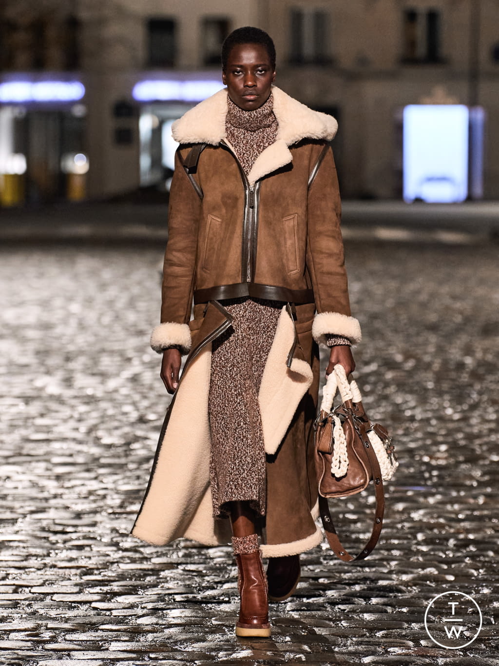 Fashion Week Paris Fall/Winter 2021 look 9 from the Chloé collection 女装