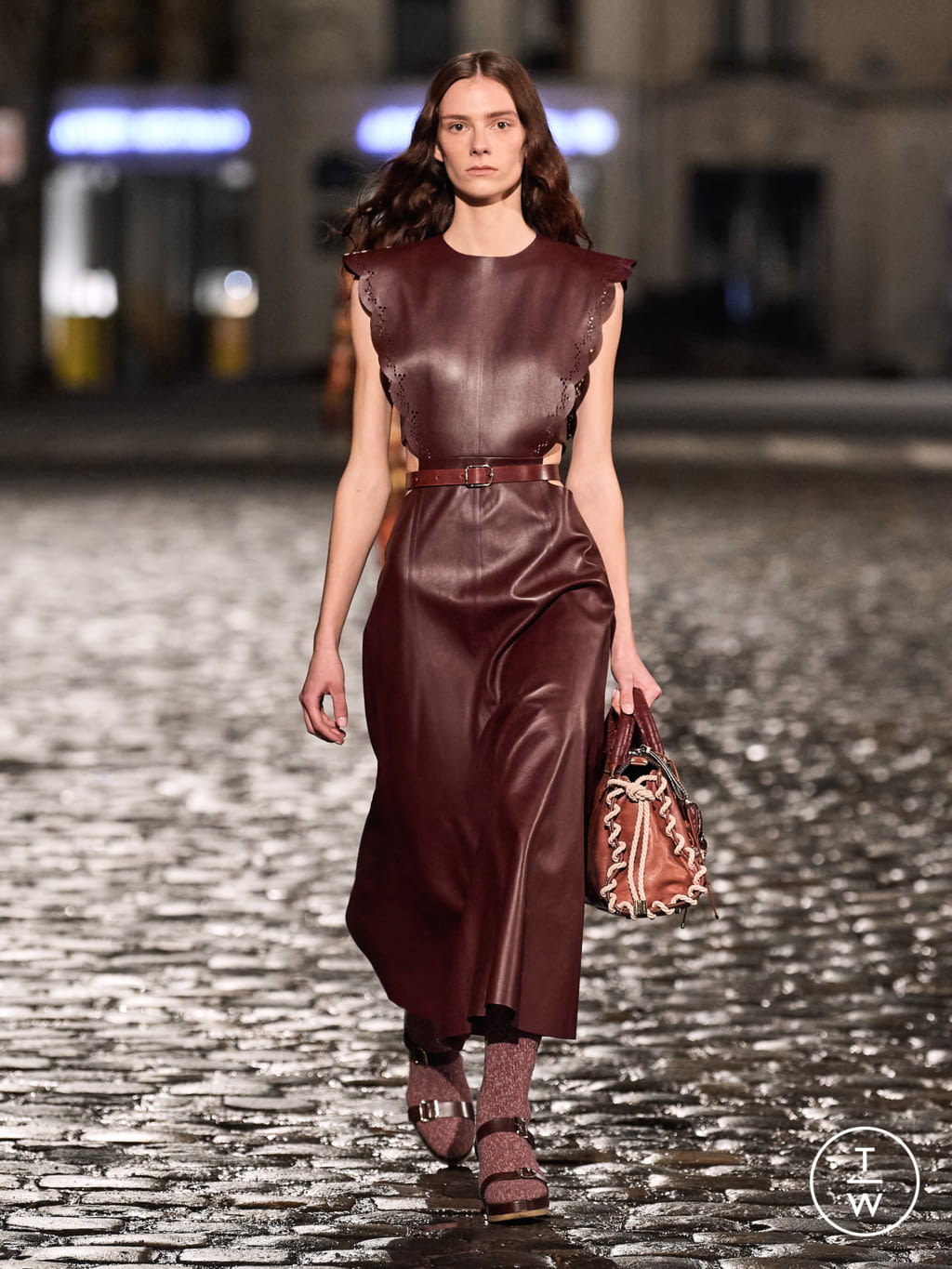 Fashion Week Paris Fall/Winter 2021 look 20 from the Chloé collection womenswear