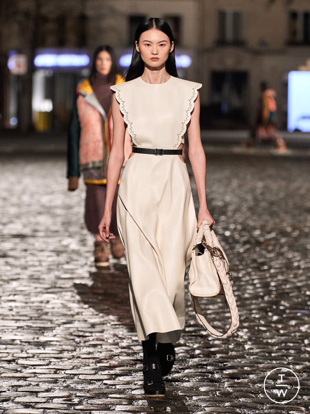 Fashion Week Paris Fall/Winter 2021 look 22 de la collection Chloé womenswear