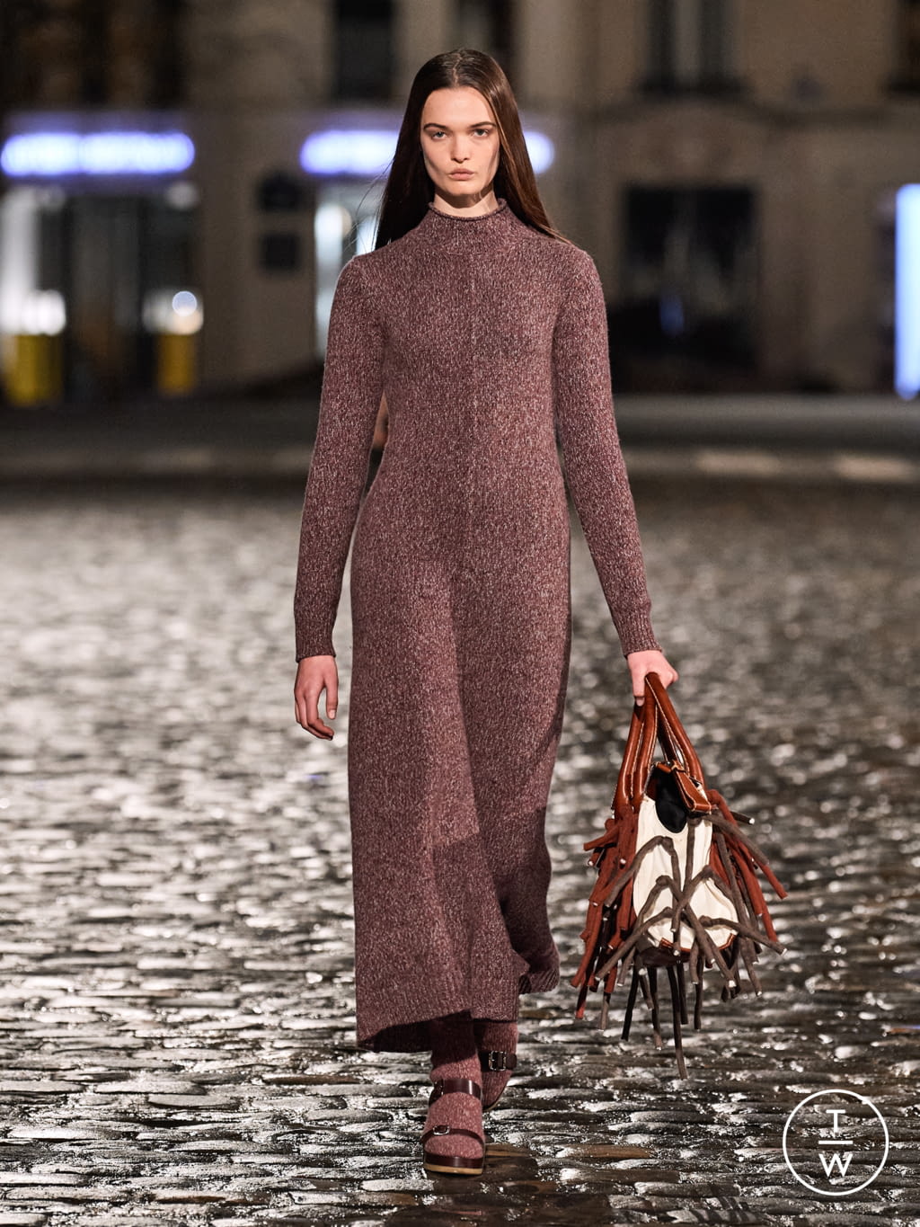 Fashion Week Paris Fall/Winter 2021 look 24 from the Chloé collection 女装