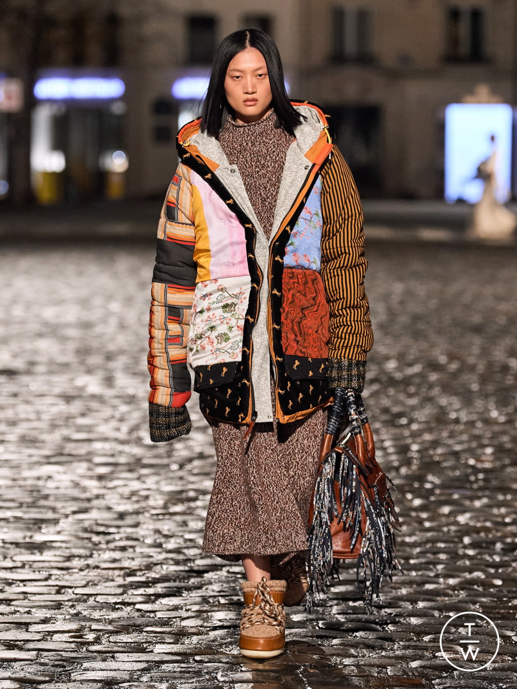 Fashion Week Paris Fall/Winter 2021 look 25 from the Chloé collection womenswear