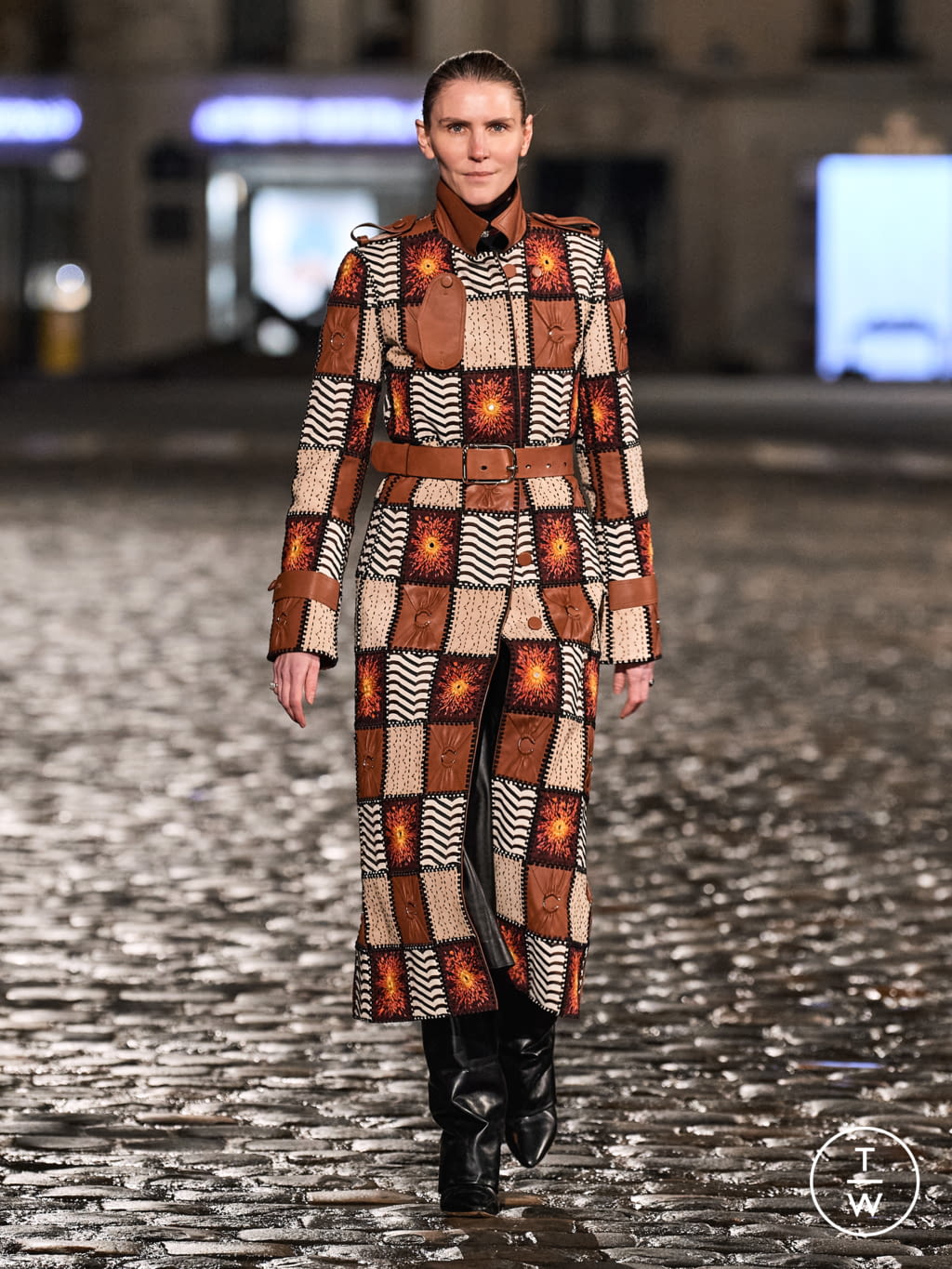 Fashion Week Paris Fall/Winter 2021 look 30 from the Chloé collection womenswear