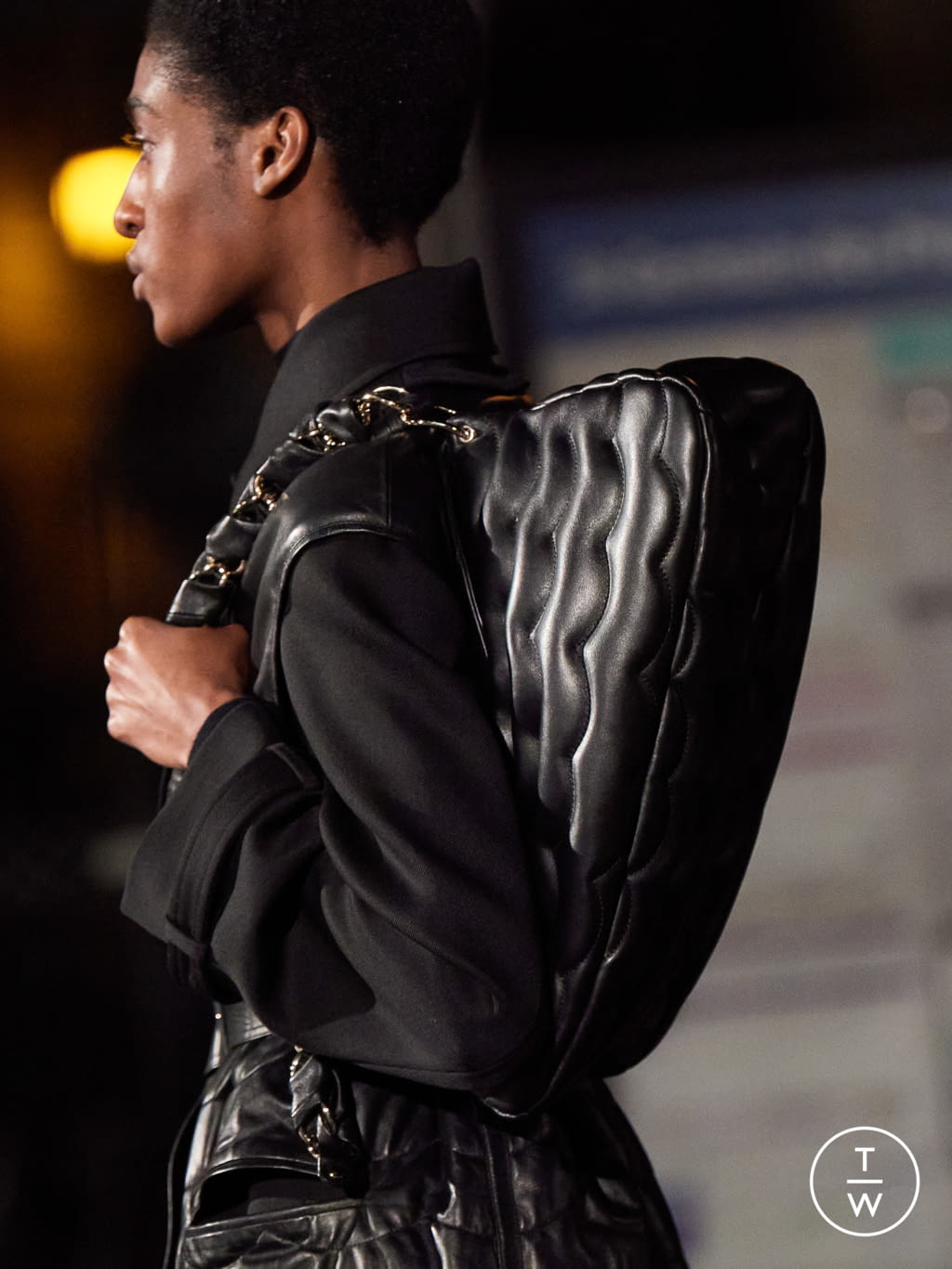 Fashion Week Paris Fall/Winter 2021 look 28 de la collection Chloé womenswear accessories