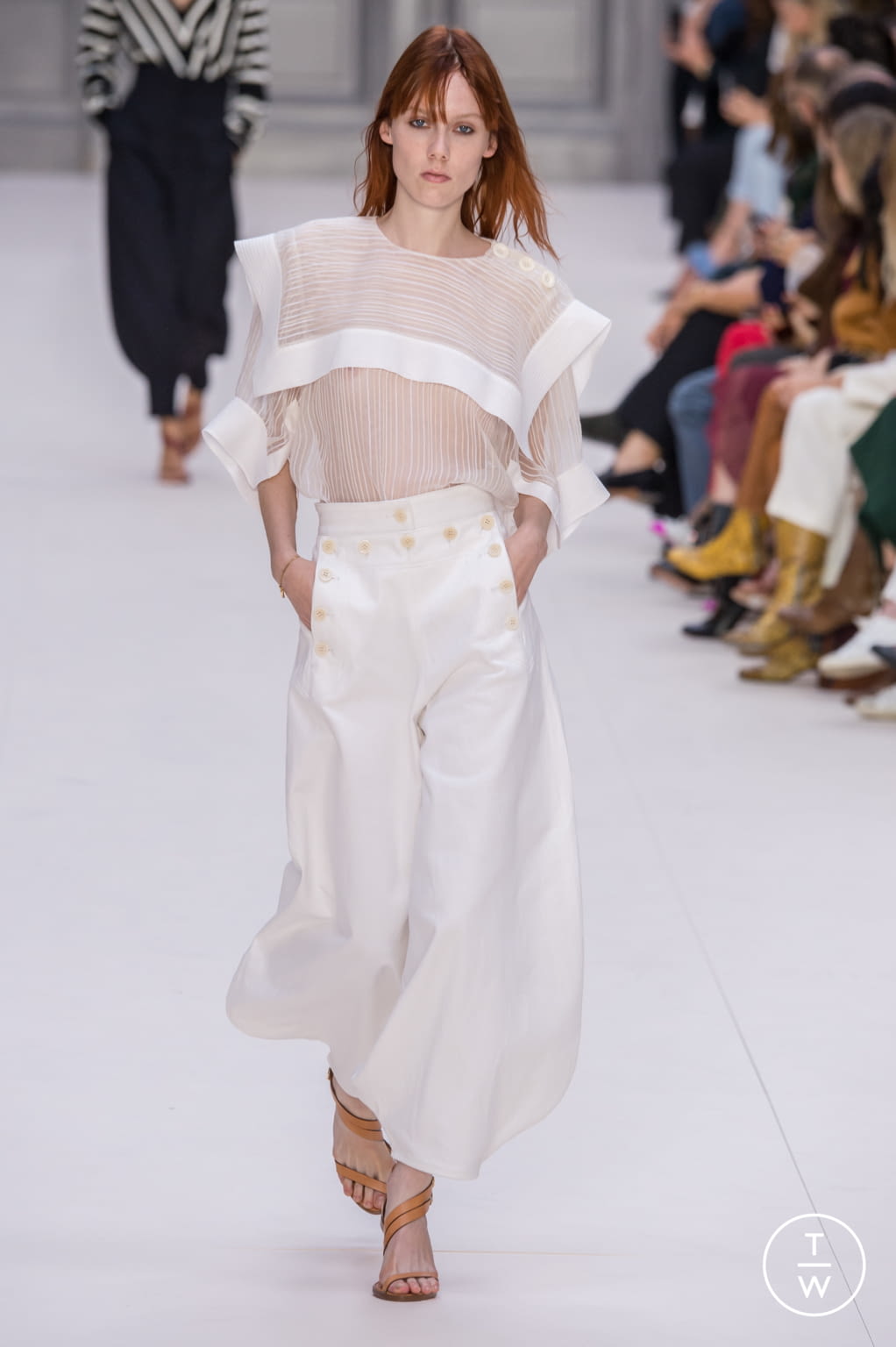 Fashion Week Paris Spring/Summer 2017 look 10 from the Chloé collection womenswear