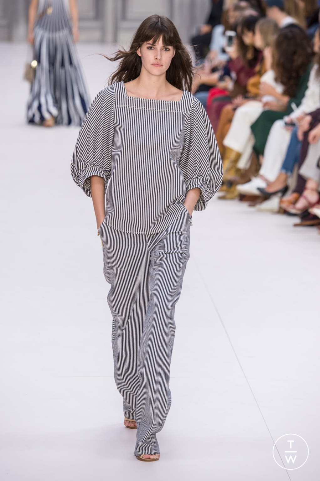Fashion Week Paris Spring/Summer 2017 look 16 from the Chloé collection womenswear