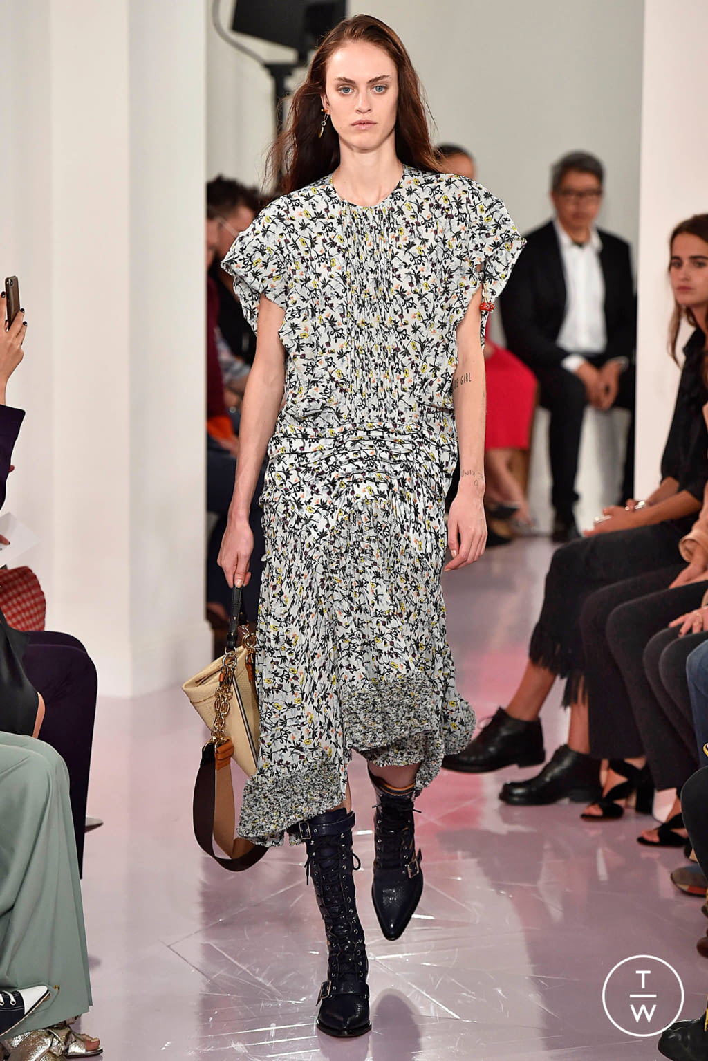 Fashion Week Paris Spring/Summer 2018 look 40 de la collection Chloé womenswear