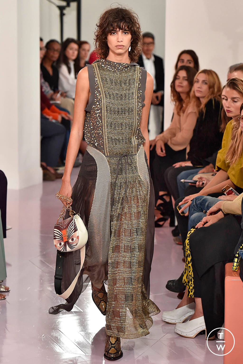 Fashion Week Paris Spring/Summer 2018 look 51 from the Chloé collection womenswear