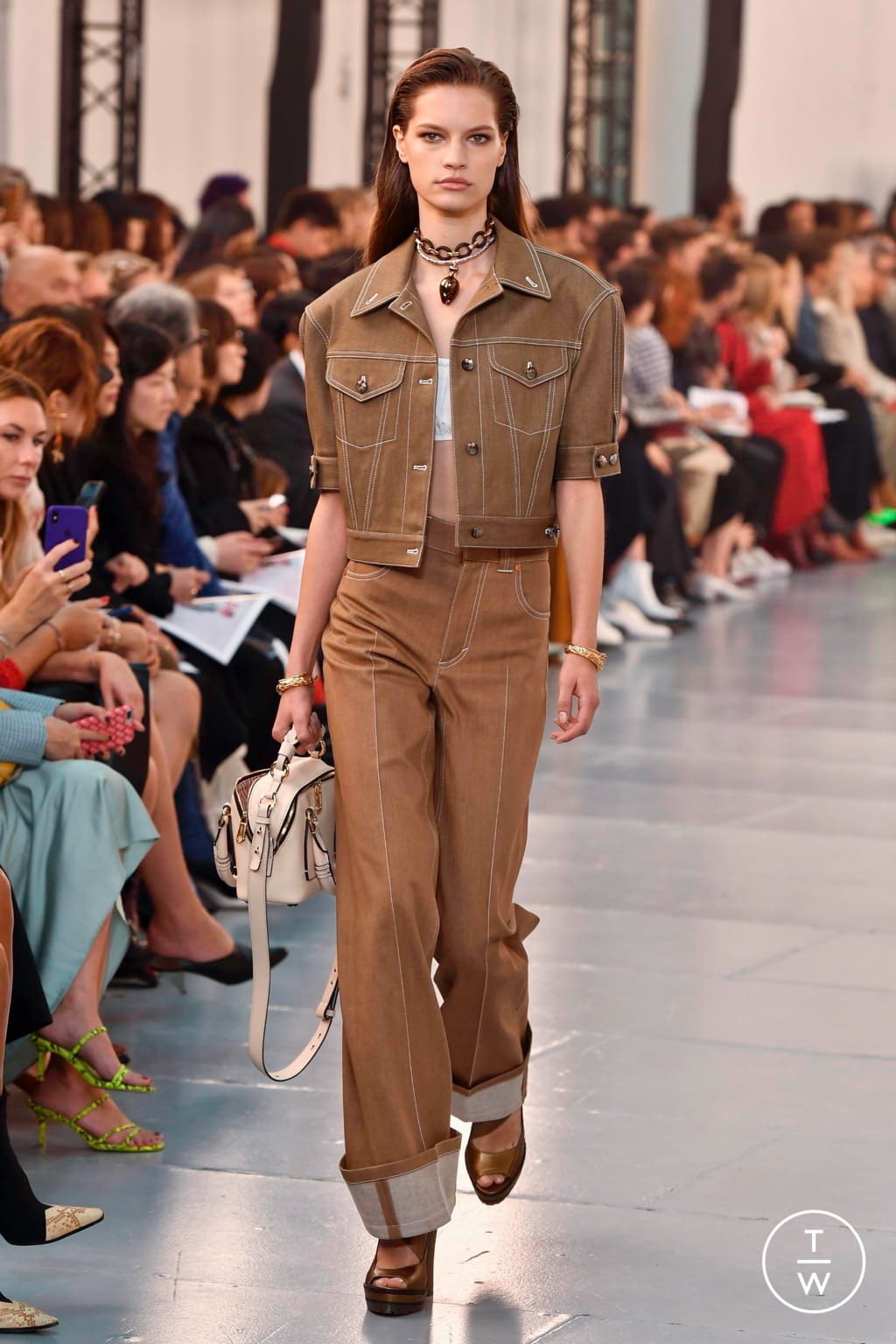 Fashion Week Paris Spring/Summer 2020 look 38 from the Chloé collection womenswear