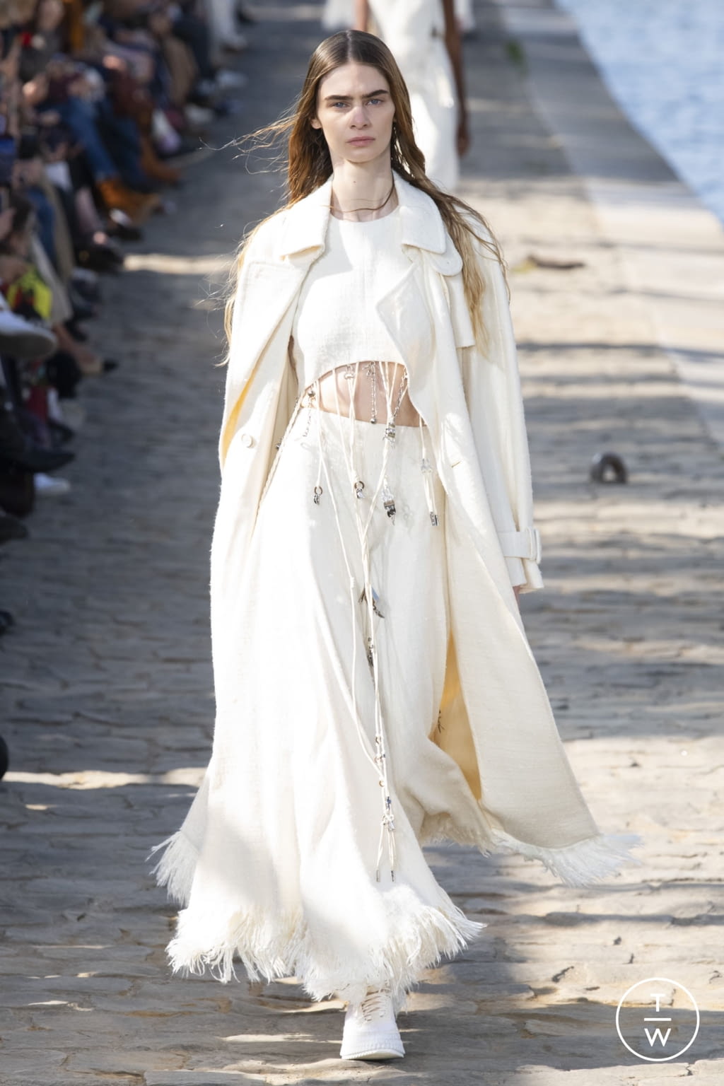 Fashion Week Paris Spring/Summer 2022 look 1 from the Chloé collection womenswear