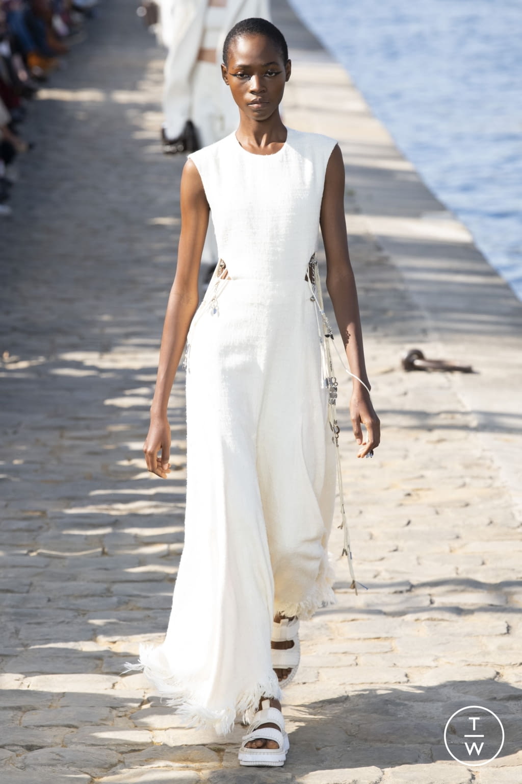 Fashion Week Paris Spring/Summer 2022 look 2 from the Chloé collection womenswear