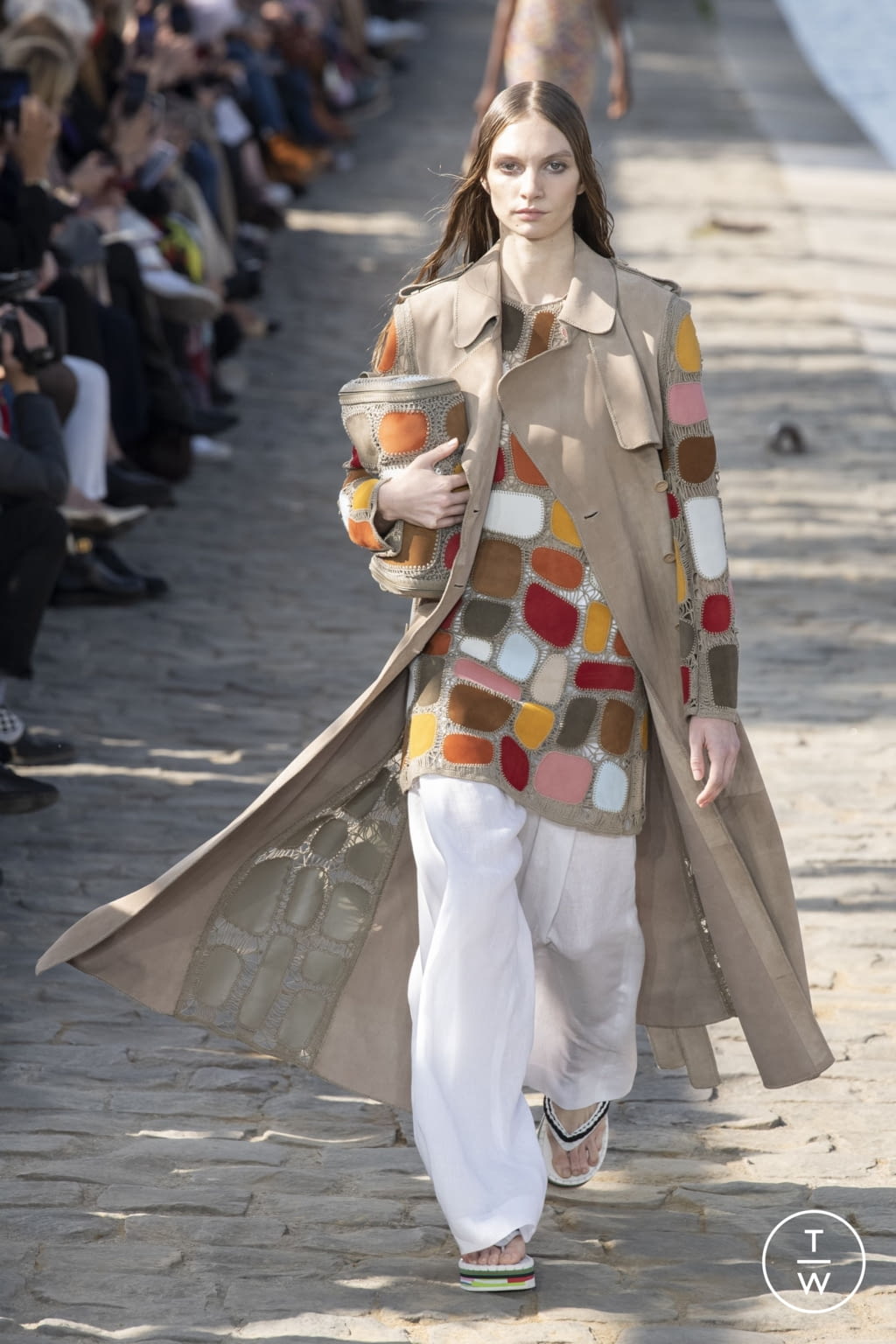 Fashion Week Paris Spring/Summer 2022 look 10 from the Chloé collection 女装