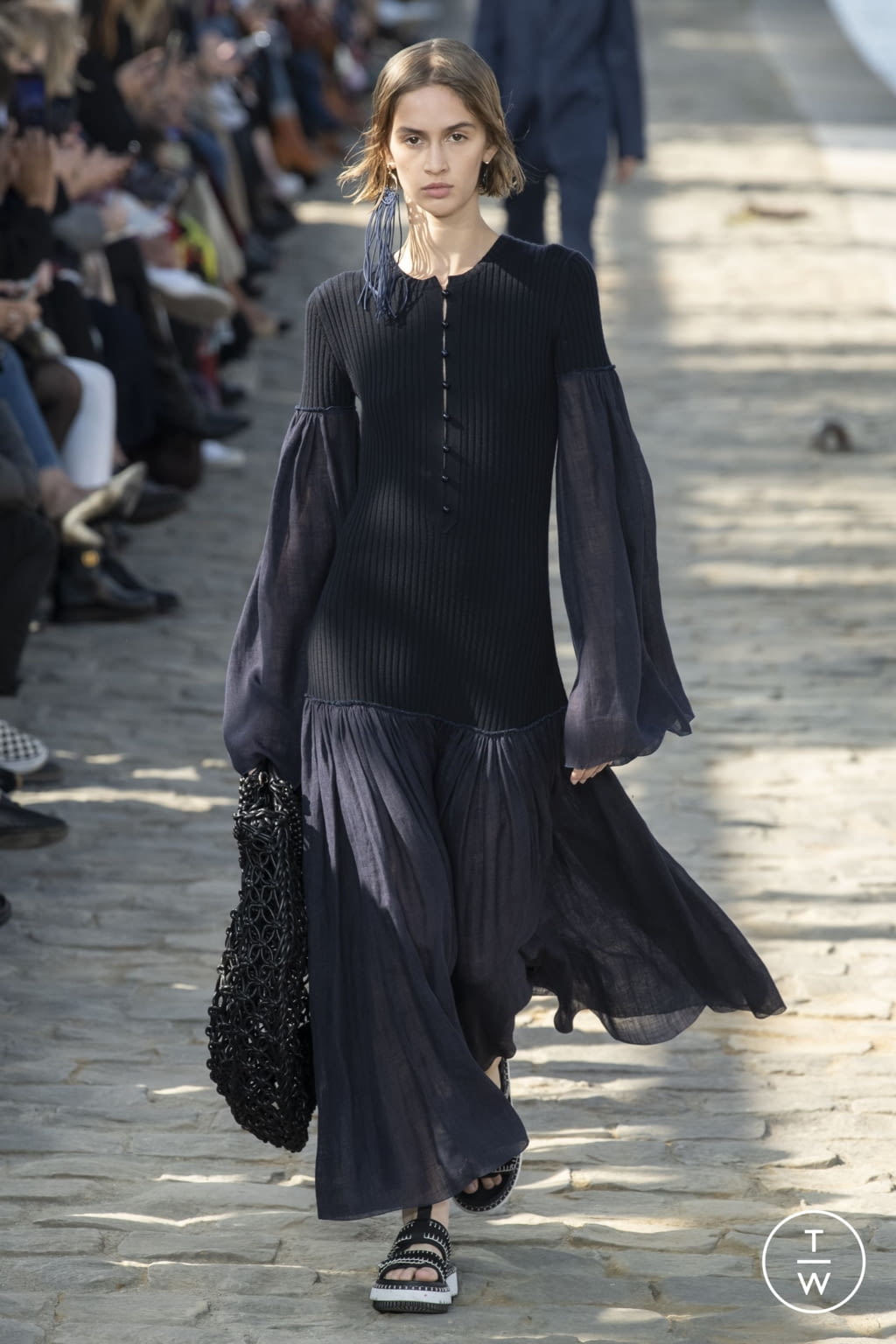 Fashion Week Paris Spring/Summer 2022 look 17 from the Chloé collection 女装