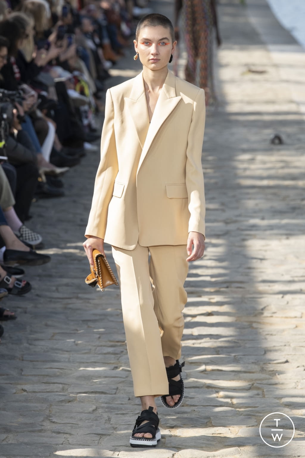 Fashion Week Paris Spring/Summer 2022 look 24 from the Chloé collection 女装