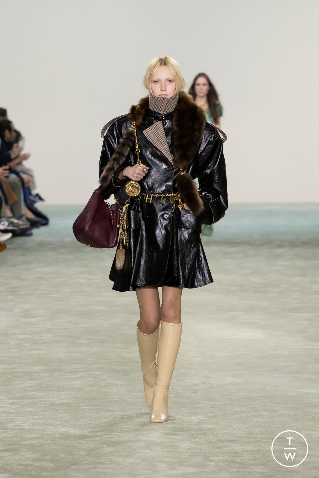 Fashion Week Paris Fall/Winter 2025 look 29 de la collection Chloé womenswear