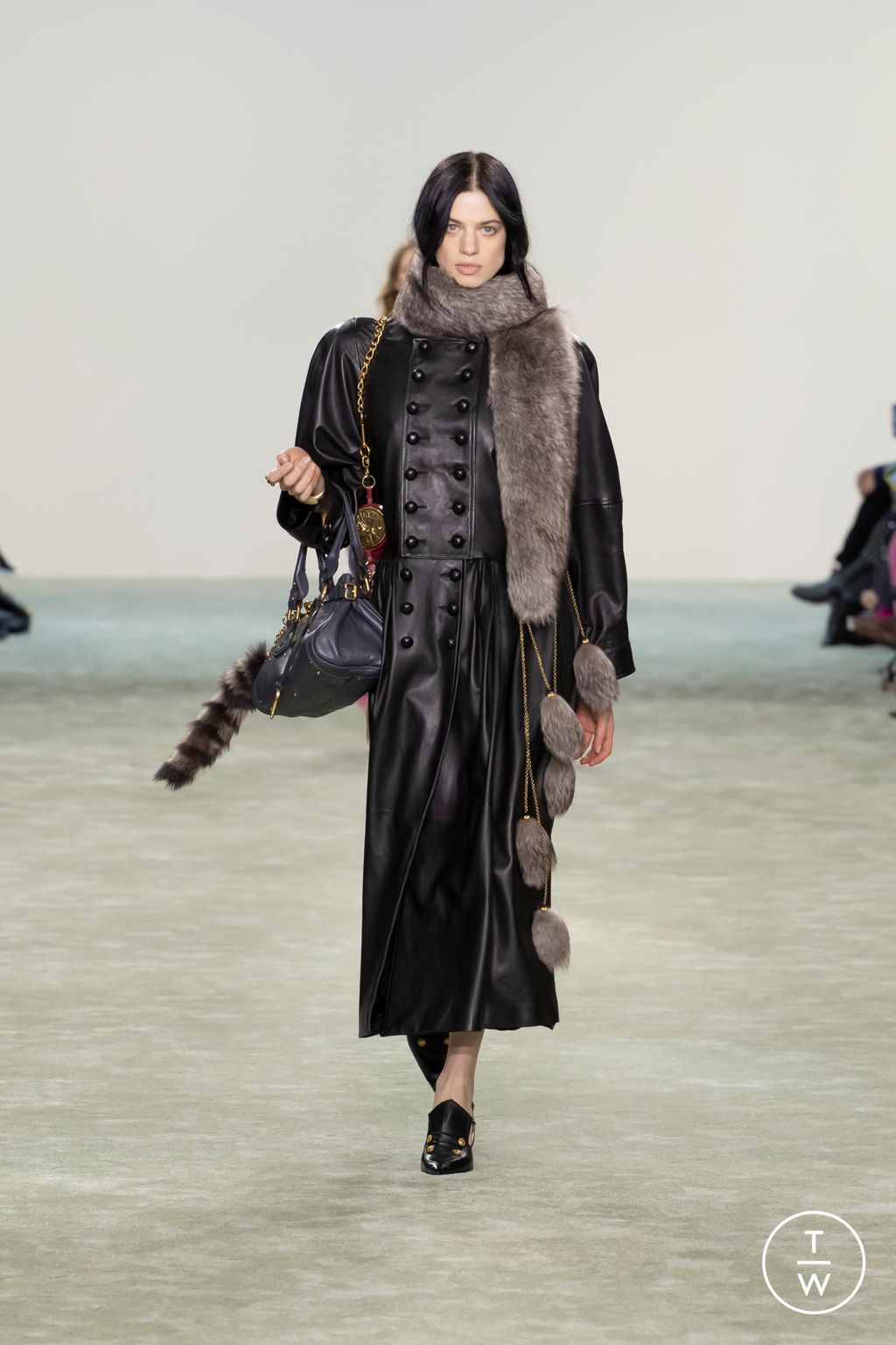 Fashion Week Paris Fall/Winter 2025 look 31 from the Chloé collection womenswear