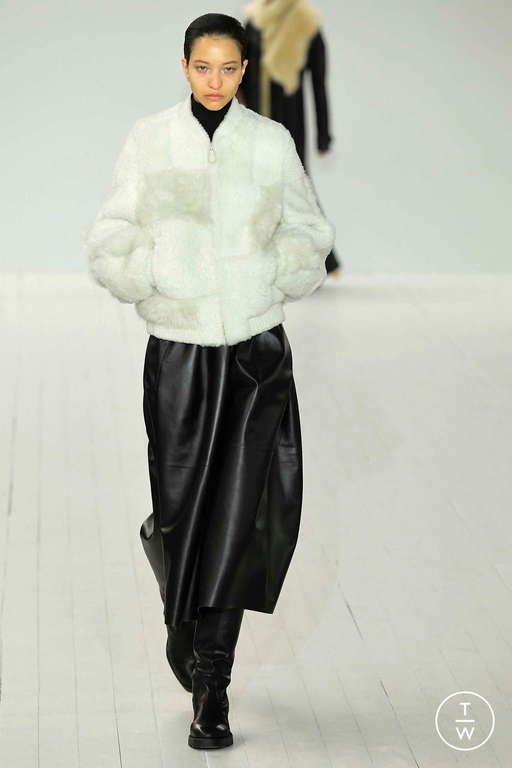 Fashion Week Paris Fall/Winter 2023 look 7 de la collection Chloé womenswear