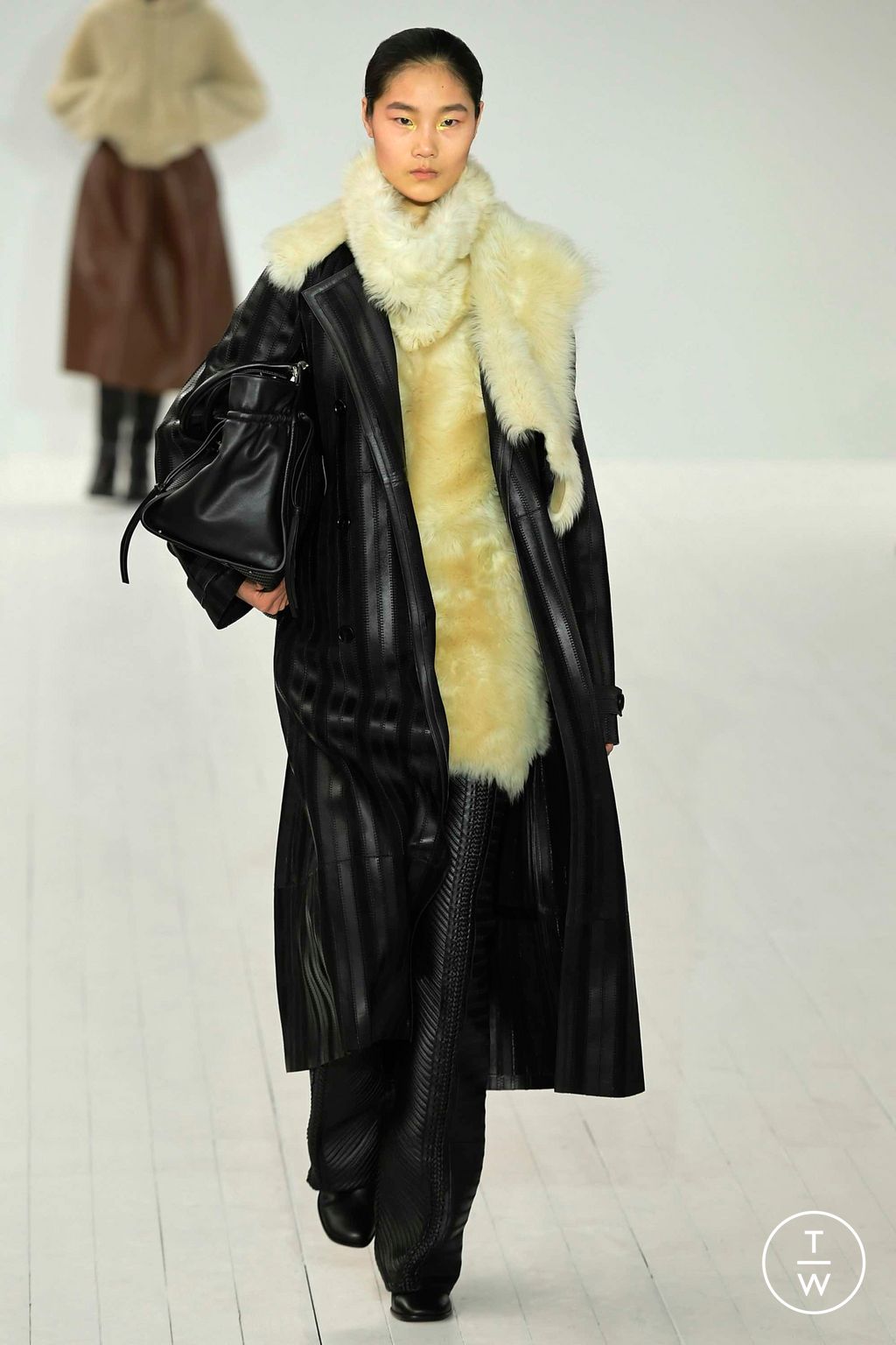 Fashion Week Paris Fall/Winter 2023 look 8 de la collection Chloé womenswear