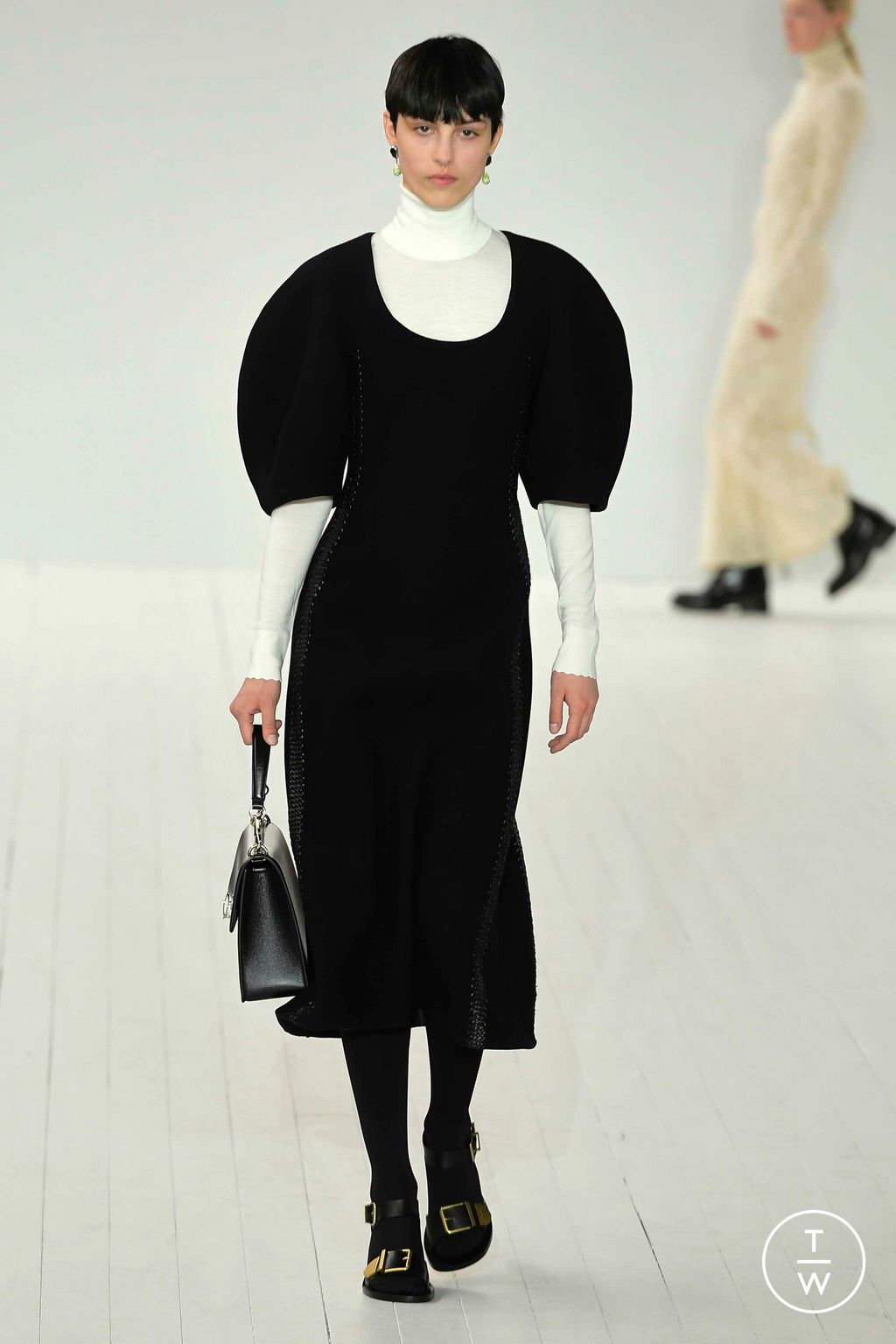 Fashion Week Paris Fall/Winter 2023 look 15 de la collection Chloé womenswear