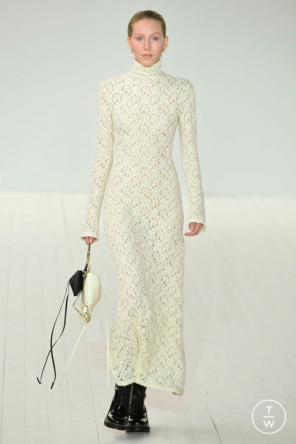 Fashion Week Paris Fall/Winter 2023 look 16 from the Chloé collection 女装