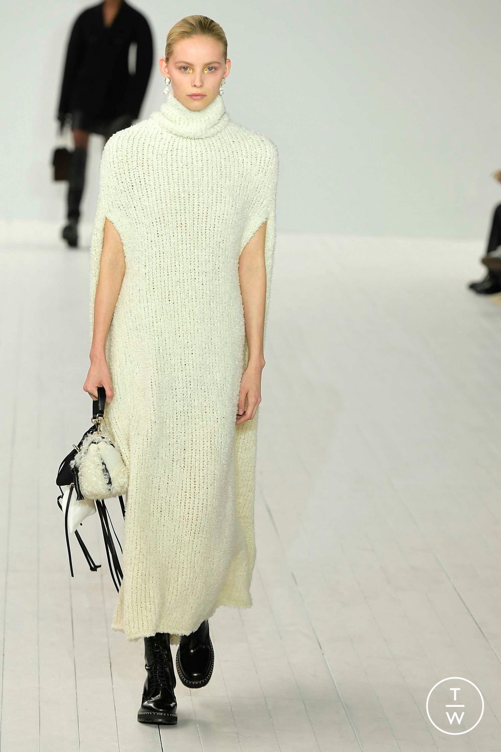 Fashion Week Paris Fall/Winter 2023 look 18 from the Chloé collection 女装