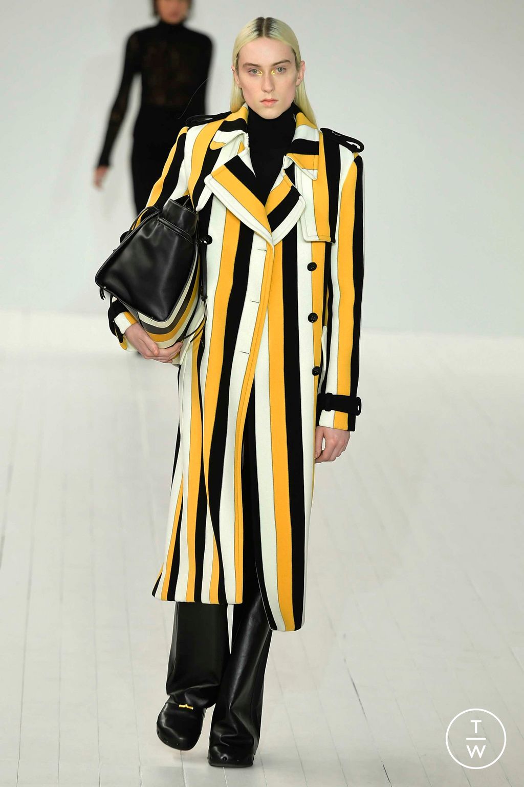 Fashion Week Paris Fall/Winter 2023 look 26 from the Chloé collection womenswear