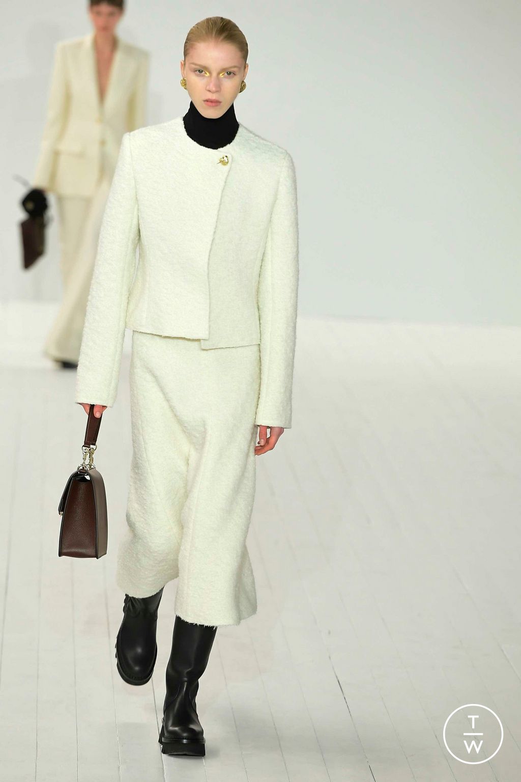 Fashion Week Paris Fall/Winter 2023 look 30 from the Chloé collection 女装