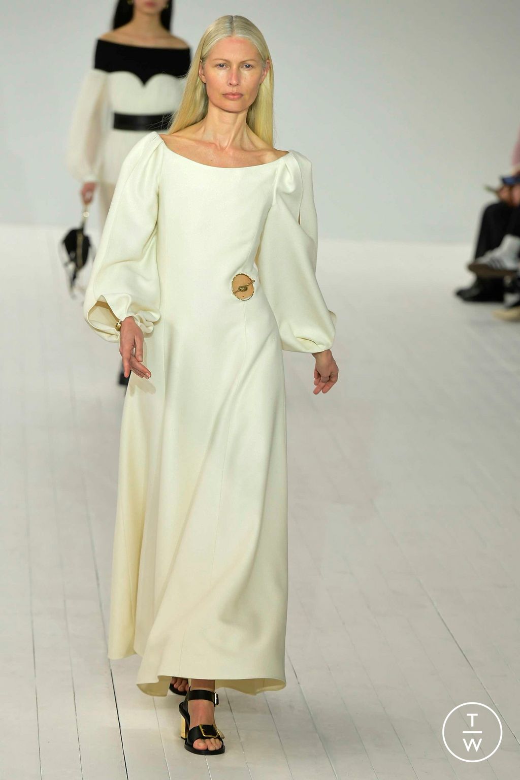 Fashion Week Paris Fall/Winter 2023 look 34 from the Chloé collection 女装