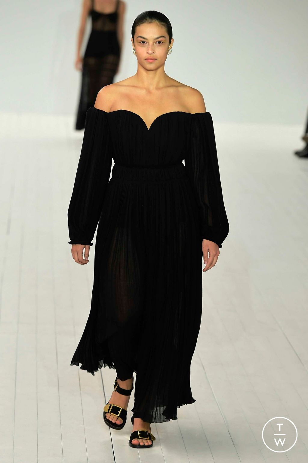 Fashion Week Paris Fall/Winter 2023 look 39 from the Chloé collection 女装