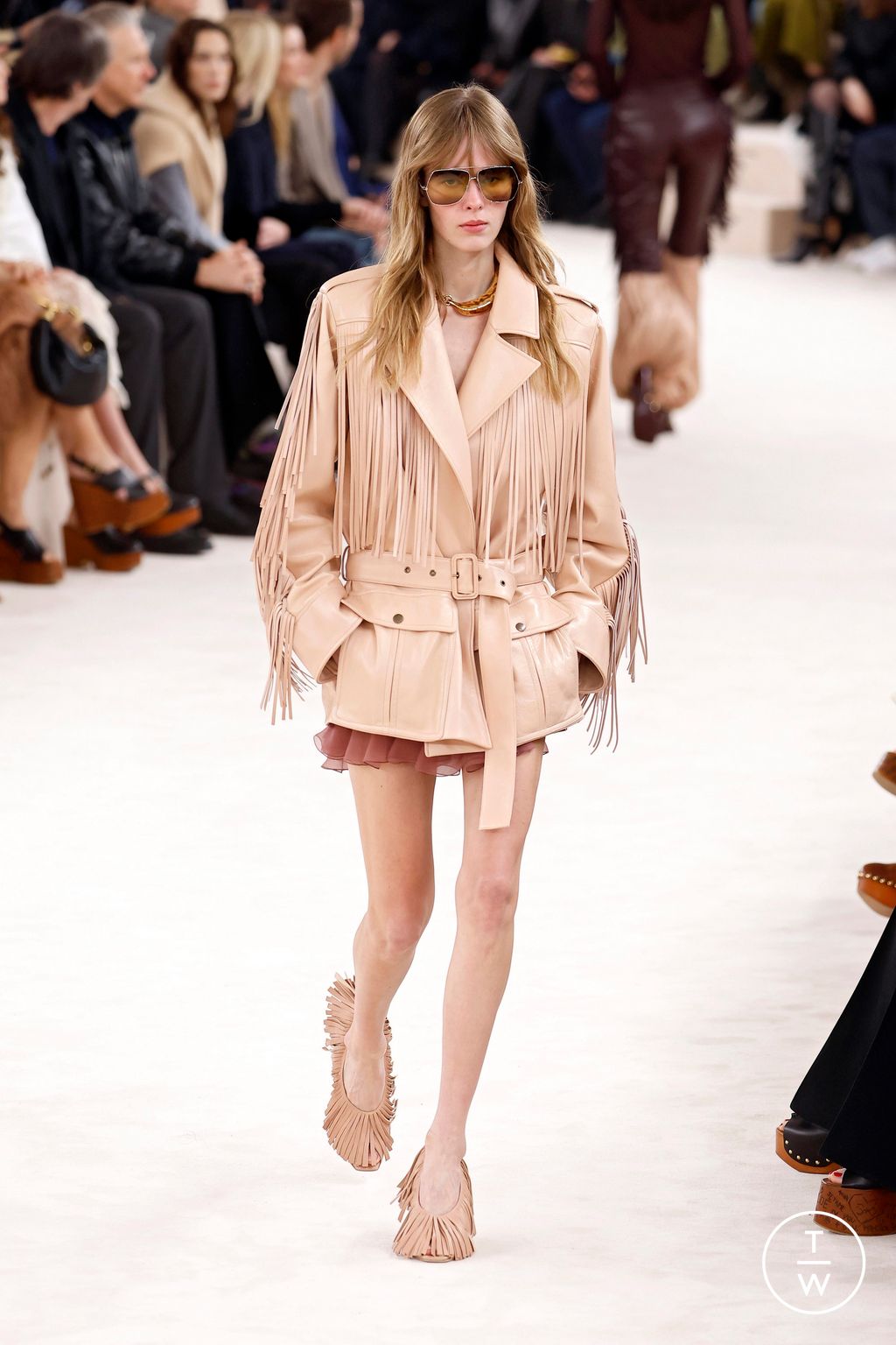 Fashion Week Paris Fall/Winter 2024 look 19 from the Chloé collection womenswear