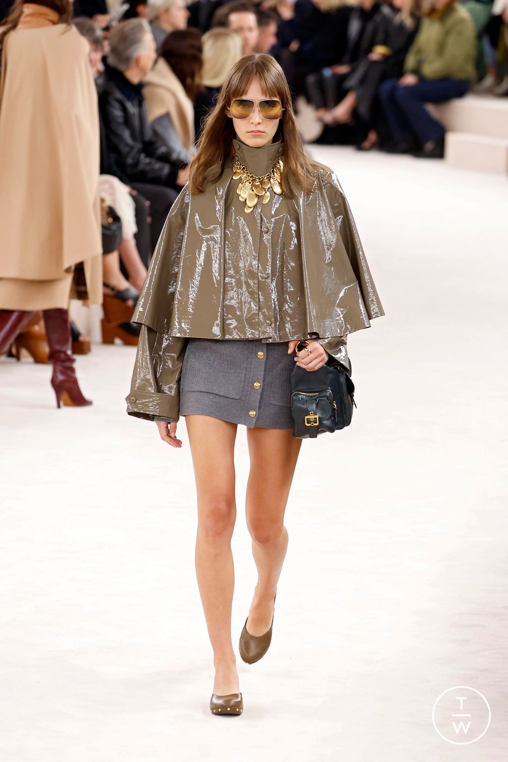 Fashion Week Paris Fall/Winter 2024 look 37 from the Chloé collection womenswear