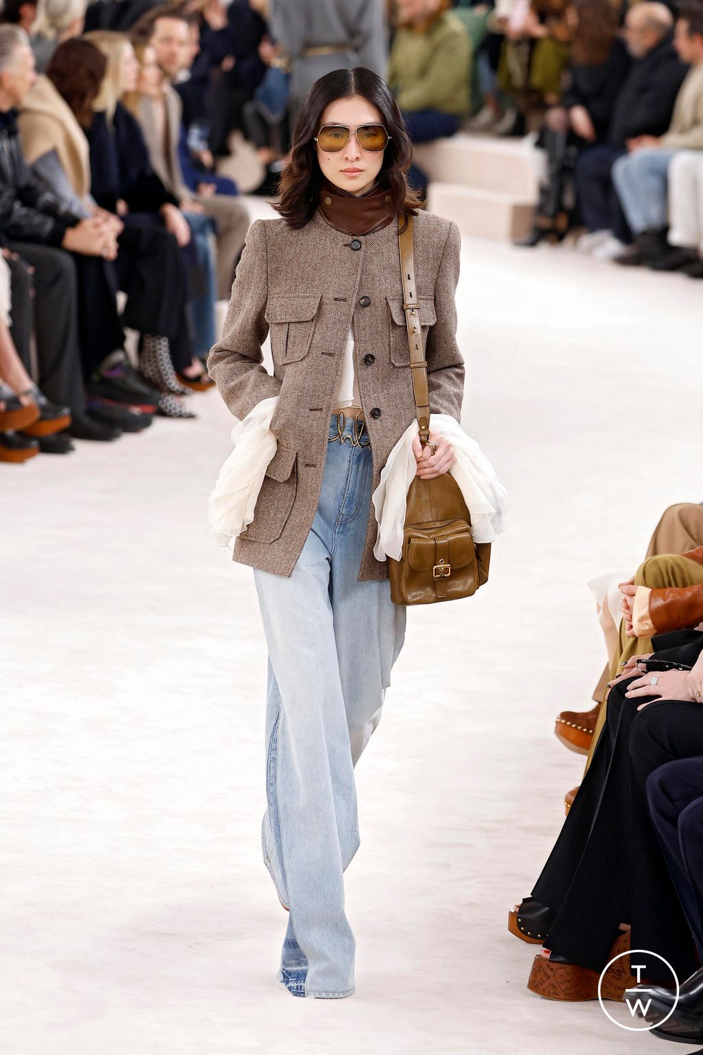 Fashion Week Paris Fall/Winter 2024 look 39 from the Chloé collection womenswear