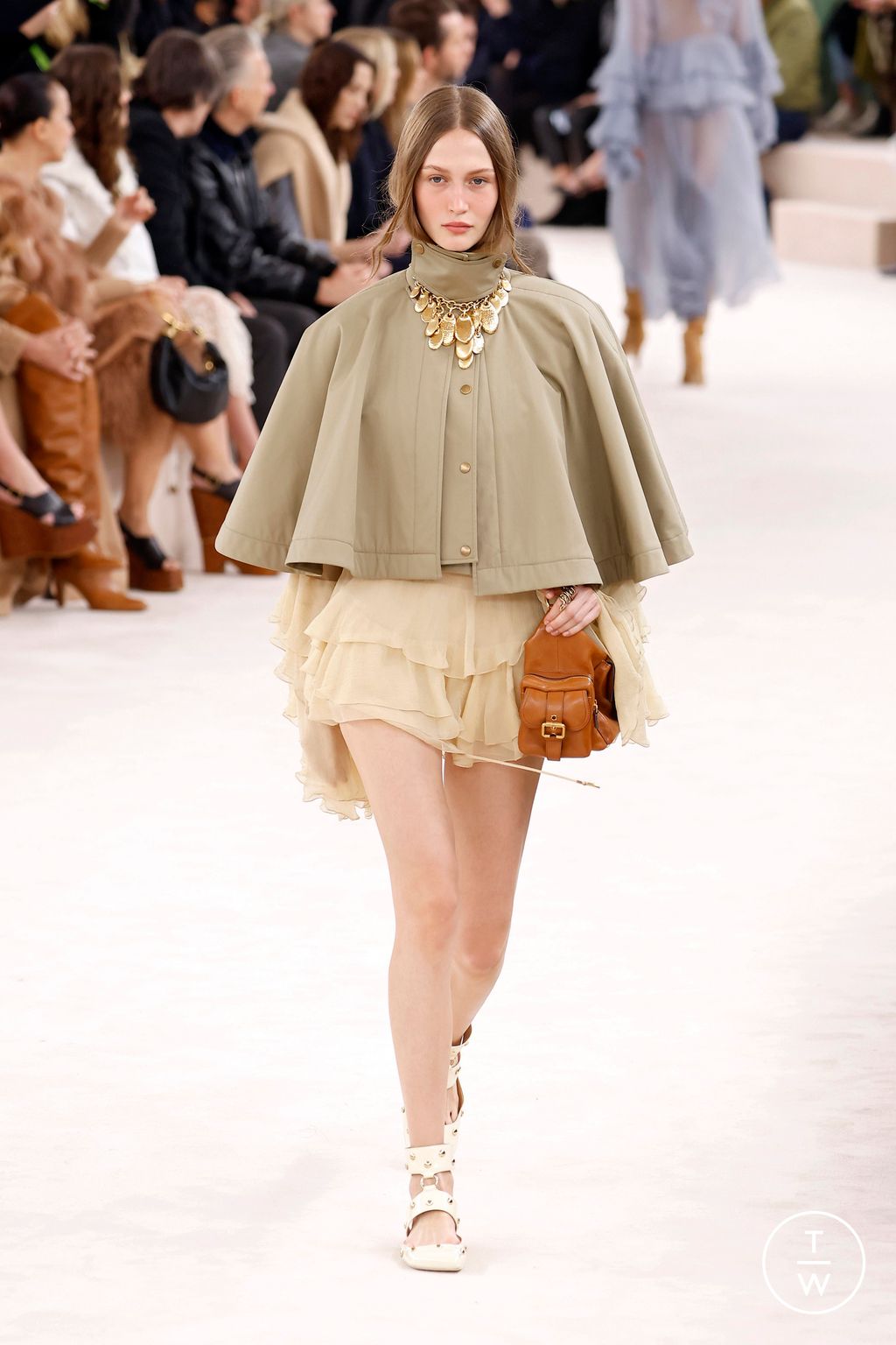 Fashion Week Paris Fall/Winter 2024 look 41 from the Chloé collection 女装